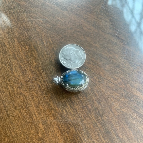 Labradorite Pendant SS - Picture 2 of 7